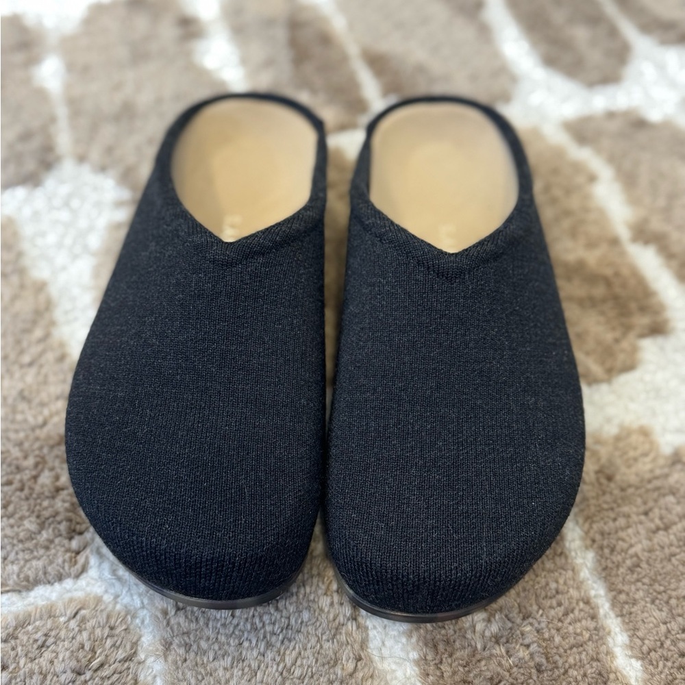 NWOT Rothy's Casual Mules, Black